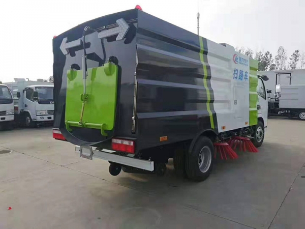 國六東風利卡掃路車