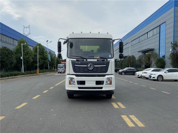 國六天錦16噸（4水8塵）掃路車