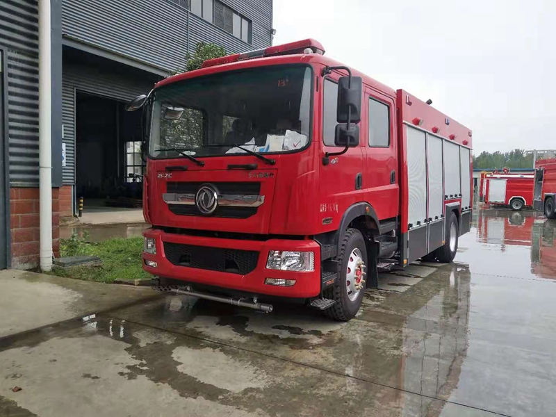 國六東風(fēng)D9泡沫消防車6噸消防車