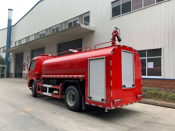 東風(fēng)凱普特消防灑水車7噸